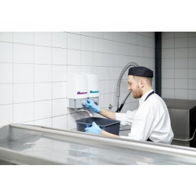 shot-1-b-dosing-dispensing-divermite-3827
